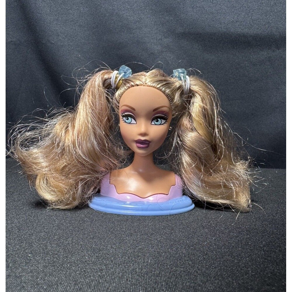 Mattel My Scene Swappin' Styles Kennedy Swappable Head + stand (NO BODY)
